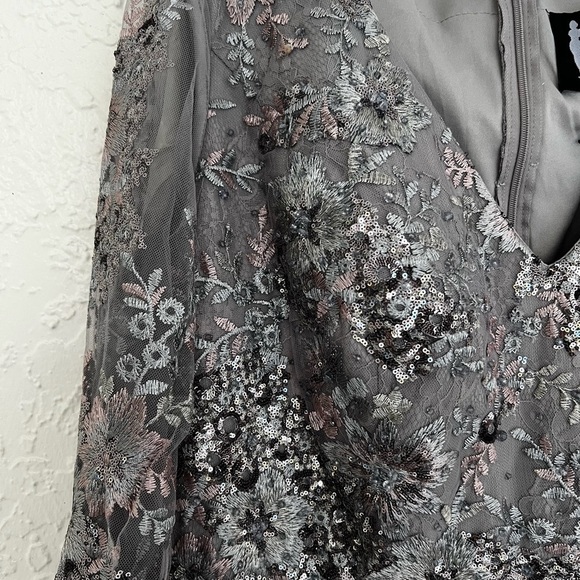 Mac Duggal V Neck Illusion Long Sleeve Embellished Evening Gown Plus Size 18 - Picture 6 of 11